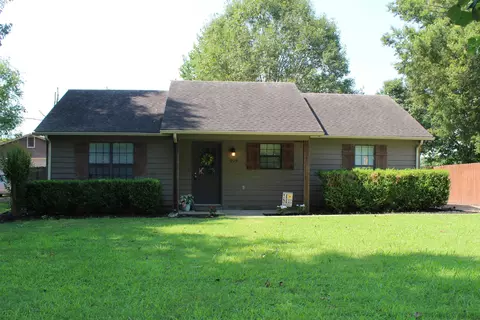 1229 Burnett Ln, Covington, TN 38019