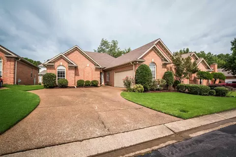 1839 W Pheasant Acres Ln W, Memphis, TN 38016