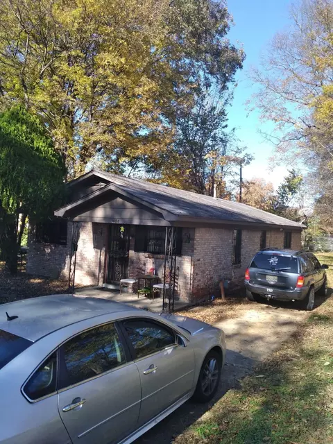 1088 Saxon St, Memphis, TN 38106