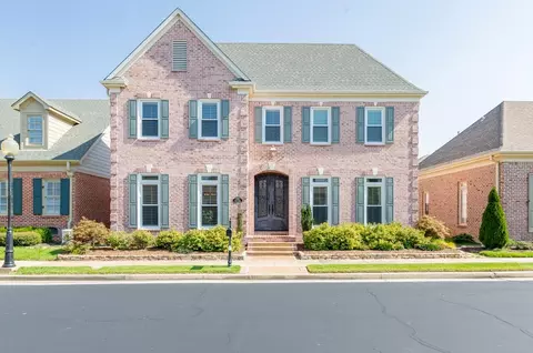 8010 Willow Brook Rd, Germantown, TN 38138