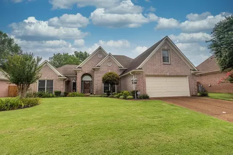 8531 Meadow Green Dr, Memphis, TN 38016