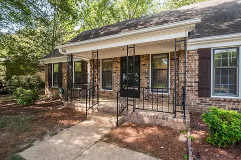 2531 Mimosa Tree Dr, Germantown, TN 38138