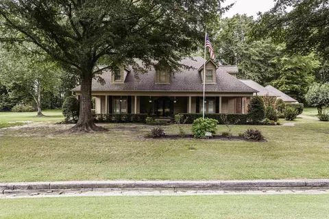 4022 Davies Manor Dr, Bartlett, TN 38133