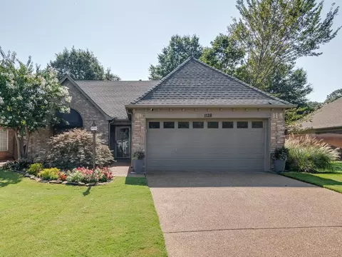 1128 Dove Hollow Cir W, Memphis, TN 38018