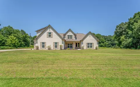 102 Kelleys Chapel Rd, Covington, TN 38019