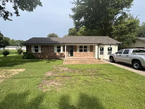344 Mitchell St, Bolivar, TN 38008