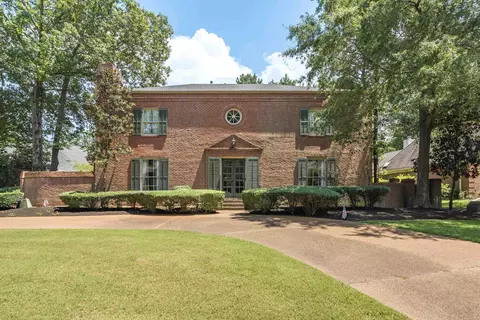 6499 River Fall Dr, Memphis, TN 38120