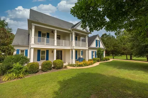 250 Lake Pointe Cv, Rossville, TN 38066