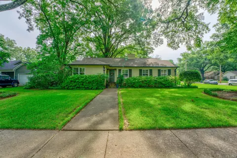 136 N Rose Rd, Memphis, TN 38117