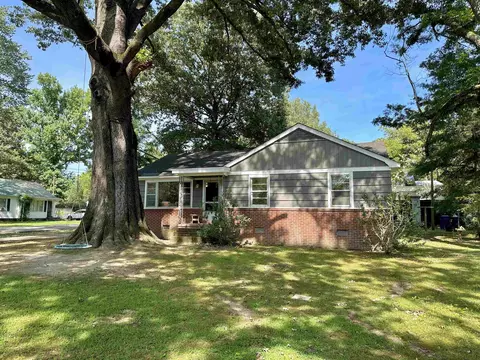 413 Vine St, Somerville, TN 38068