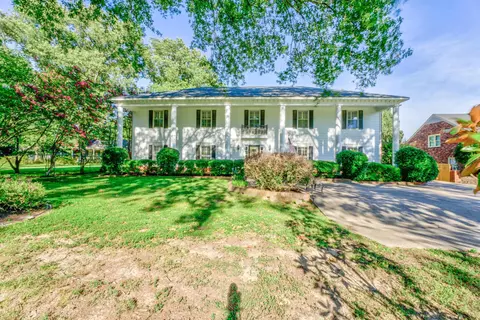 2546 S Germantown Rd, Germantown, TN 38138