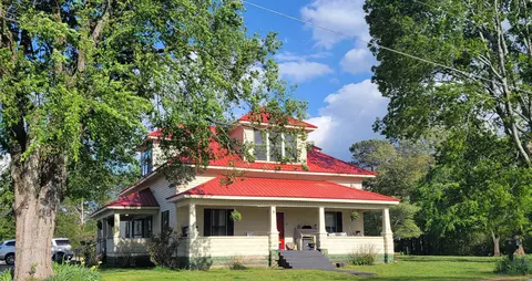 55 Crumble Ln, Crump, TN 38327