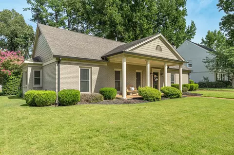 1908 Thorncroft Dr, Germantown, TN 38138