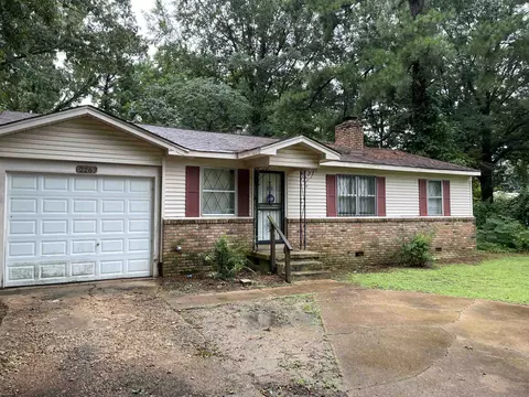 2267 Celeste Dr, Memphis, TN 38127