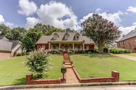 9011 Cairn Ridge Dr, Germantown, TN 38139