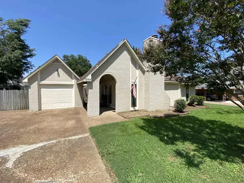 7884 Carol Elaine Cir, Bartlett, TN 38133