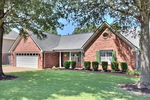 356 Wolf Run Dr, Collierville, TN 38017