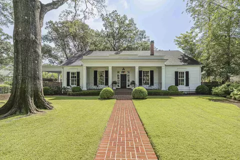 208 Tuckahoe Ln, Memphis, TN 38117