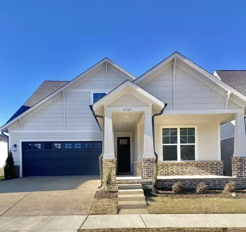 5767 Hollow Oak Dr E, Arlington, TN 38002