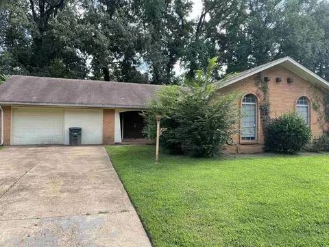 5841 Foxdale Rd, Memphis, TN 38115