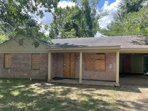 3737 Windermere Dr, Memphis, TN 38128