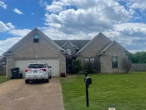 90 Strawberry Field Cv, Oakland, TN 38060