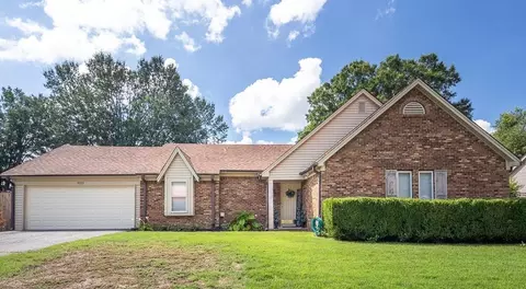 8053 Cinders Rd, Bartlett, TN 38133
