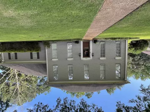 7863 Cross Village Dr, Germantown, TN 38138