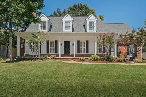 444 Pine Grove Dr, Collierville, TN 38017