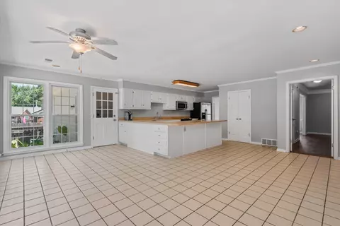 444 Pine Grove Dr, Collierville, TN 38017 photo 6