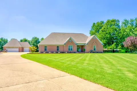 55 Redbud Cv, Atoka, TN 38004