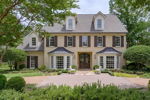 9489 Fox Hill Cir N, Germantown, TN 38139