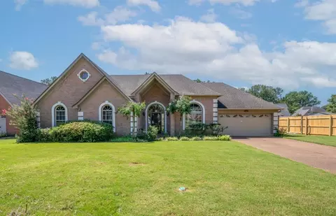 6591 Willow Break Dr, Bartlett, TN 38135