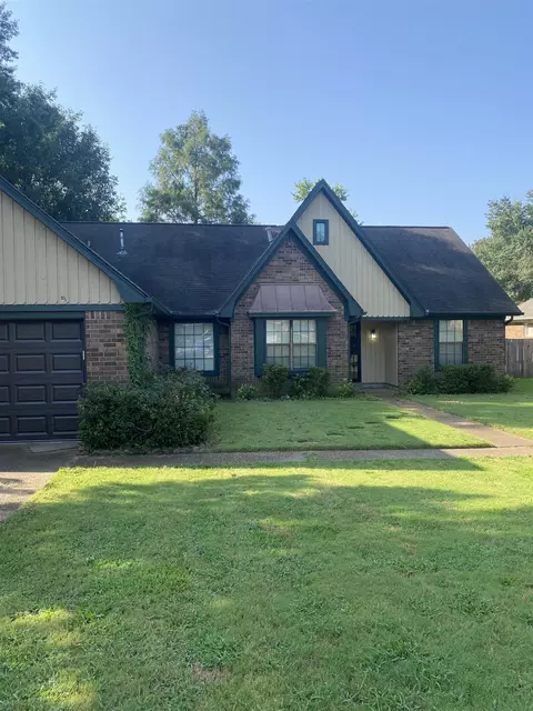 5461 Craigmont Dr, Bartlett, TN 38134