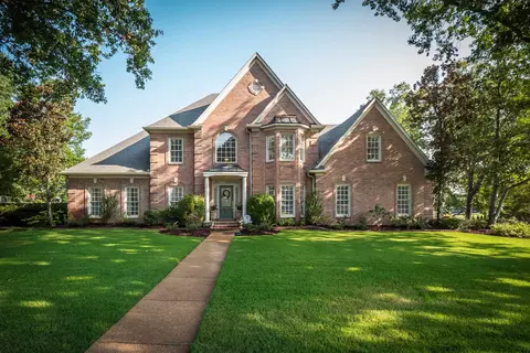 2510 Halle Pkwy, Collierville, TN 38017