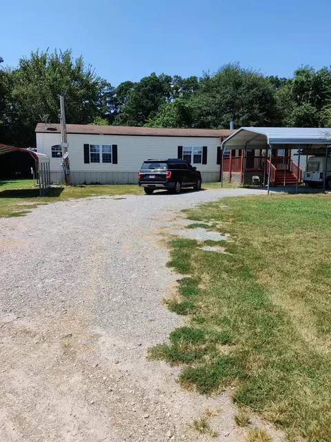 137 Fleetwood Dr, Millington, TN 38053