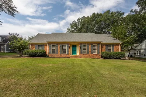 1071 Mills Springs Cv, Collierville, TN 38017