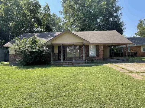 1735 Goodhaven Dr, Memphis, TN 38116