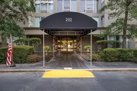 232 S Highland St #709, Memphis, TN 38111