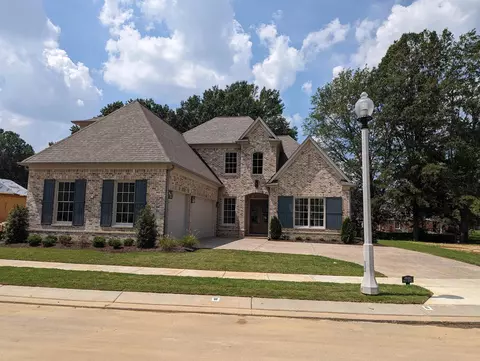 1667 Neshoba Oak Ln W, Germantown, TN 38138