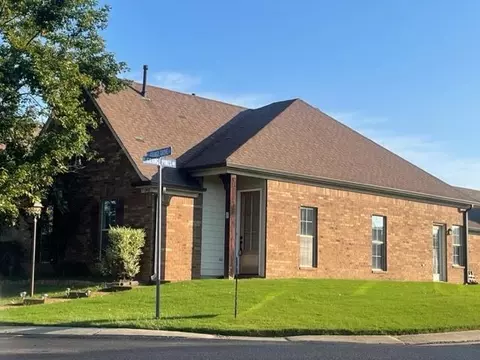 6958 Lagrange Grove Dr, Cordova, TN 38018
