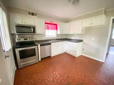 4498 Applegate St, Memphis, TN 38109 photo 9