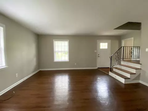 4498 Applegate St, Memphis, TN 38109 photo 2