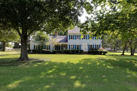4864 Windsong Park Dr, Collierville, TN 38017