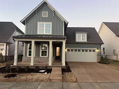 10270 Gianna Dr, Collierville, TN 38017