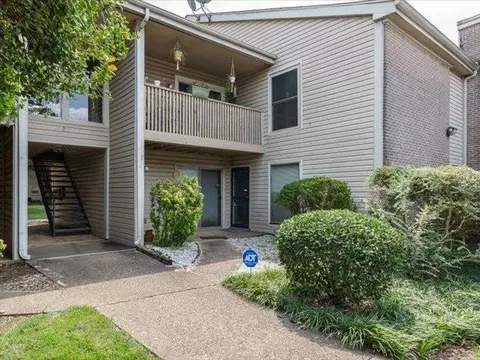 6705 Majestic Oak Pl #1, Memphis, TN 38120