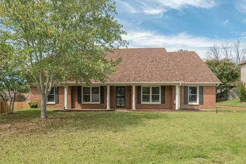 8946 E Meadow Ridge Cv E, Memphis, TN 38016