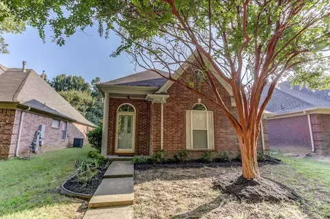 7043 Parkbrook Ln, Cordova, TN 38018