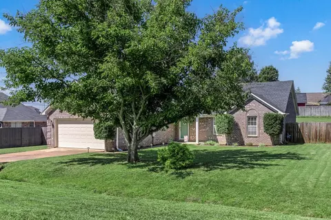 443 Sterling Farm Dr, Atoka, TN 38004