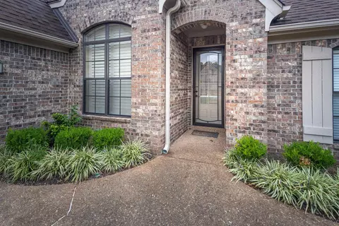 3106 Woodmeade Ln, Lakeland, TN 38002